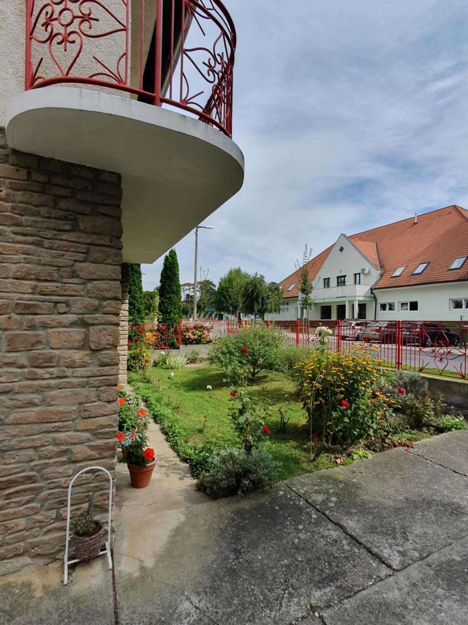 Anna Apartman Hévíz Екстериор снимка